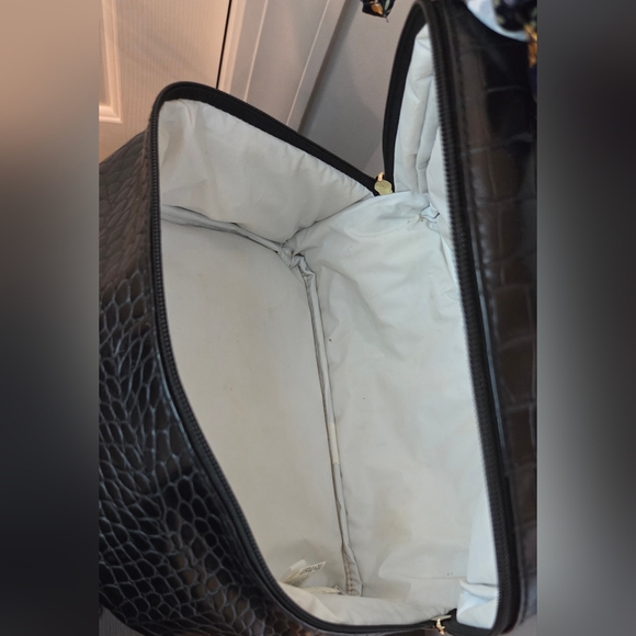 Fit + Fresh Black Croc-Embossed Insulated Lunch Tote / Carry Bag - Picture 4 of 7